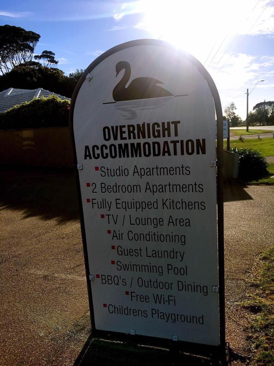 Black Swan Motor Inn Lakes Entrance Ngoại thất bức ảnh